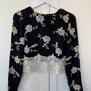 COPY - Line & Dot Floral Crop Top XS